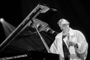 CECILE MCLORIN-SALVANT
, Grenoble, 2020,
crédit photo Sebastien CHOLIER